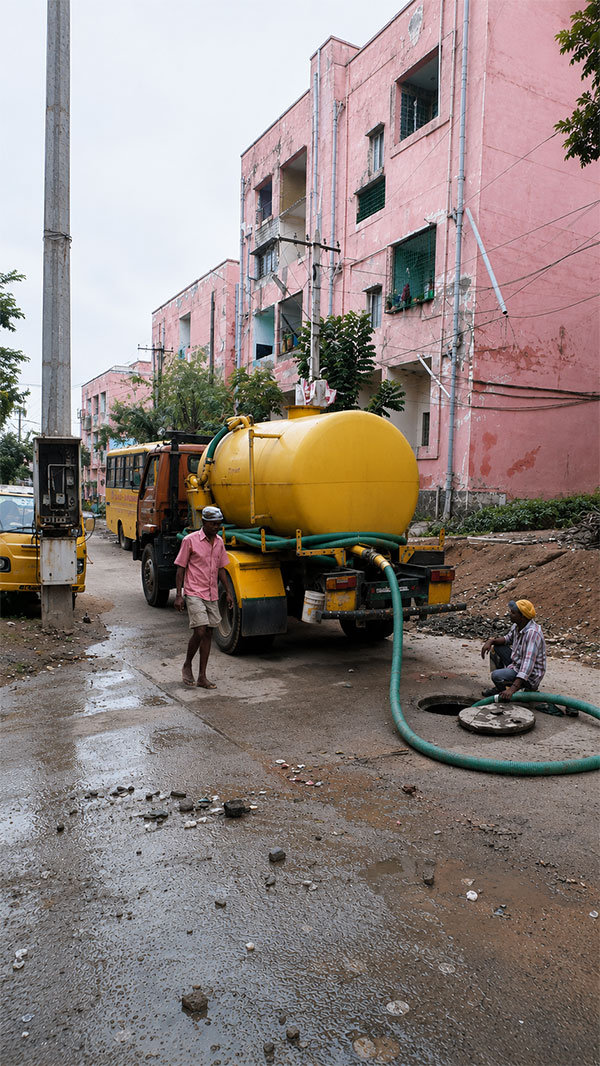 Professional septic tank cleaning service